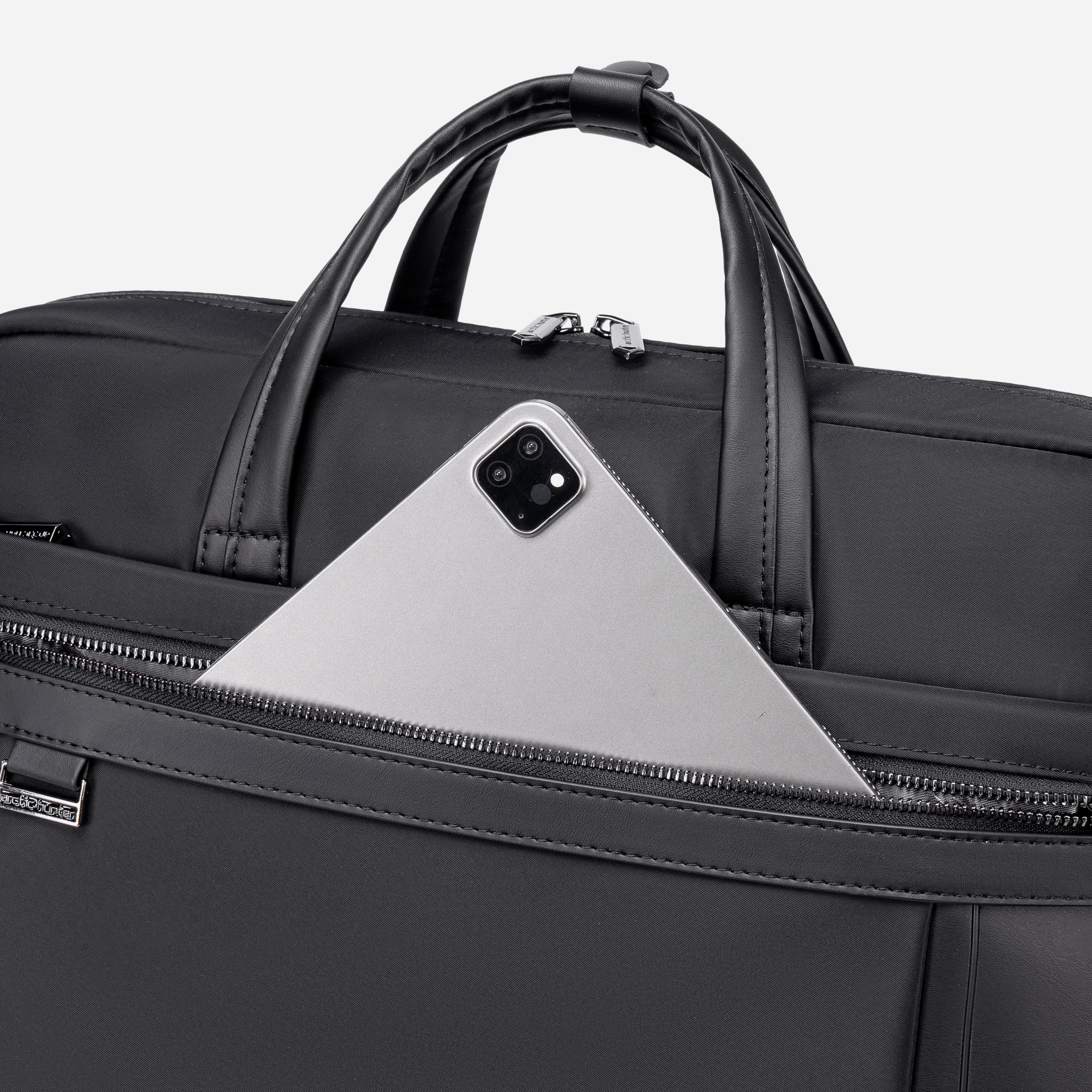 GWB00849 Black arctichunter-eg