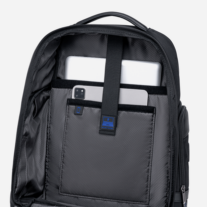 B00682 Blue arctichunter-eg