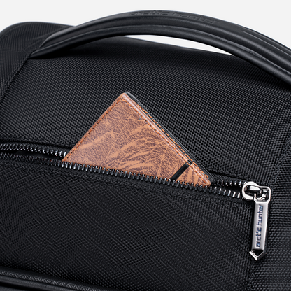 B00675 Black Arctic Hunter