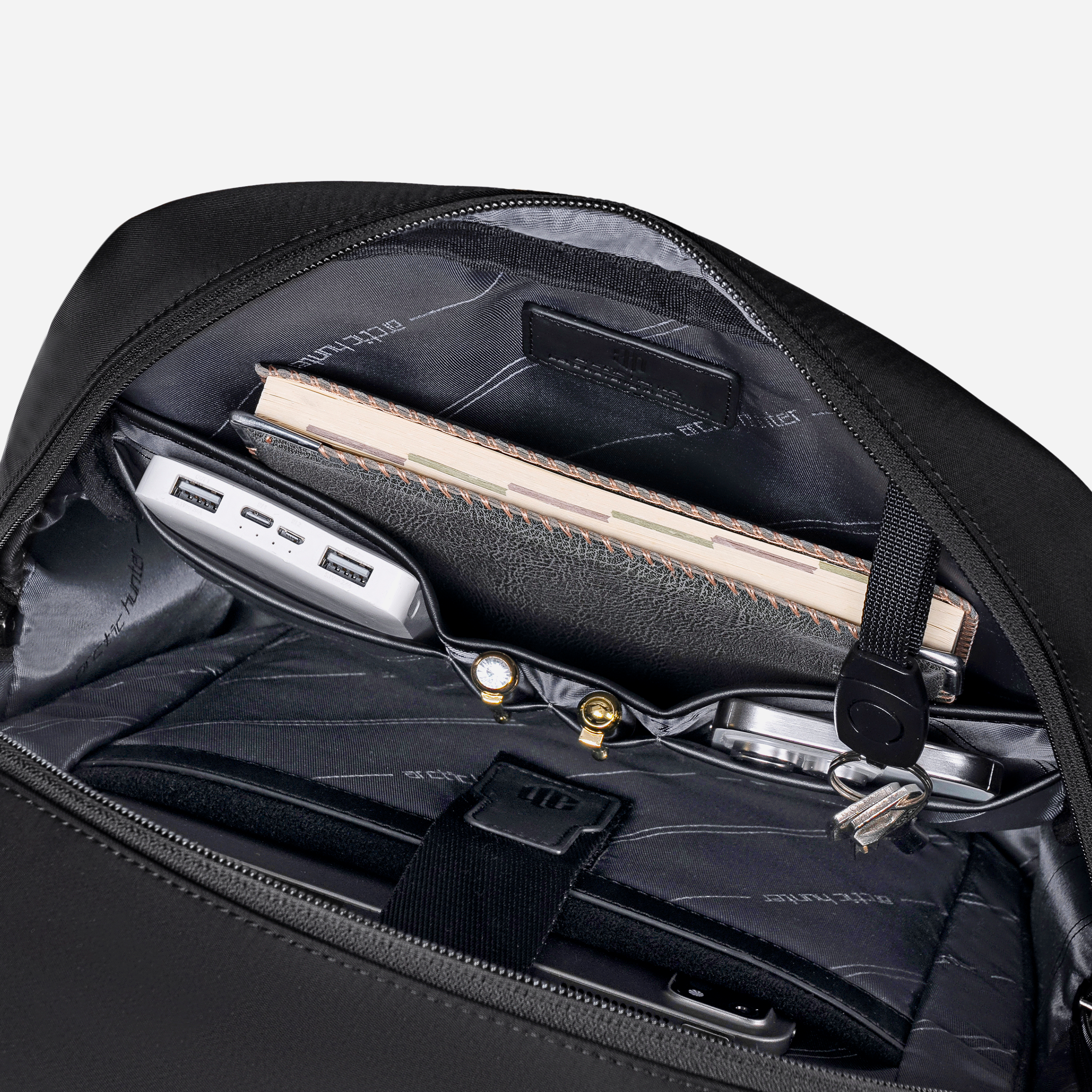 B00811 Black arctichunter-eg