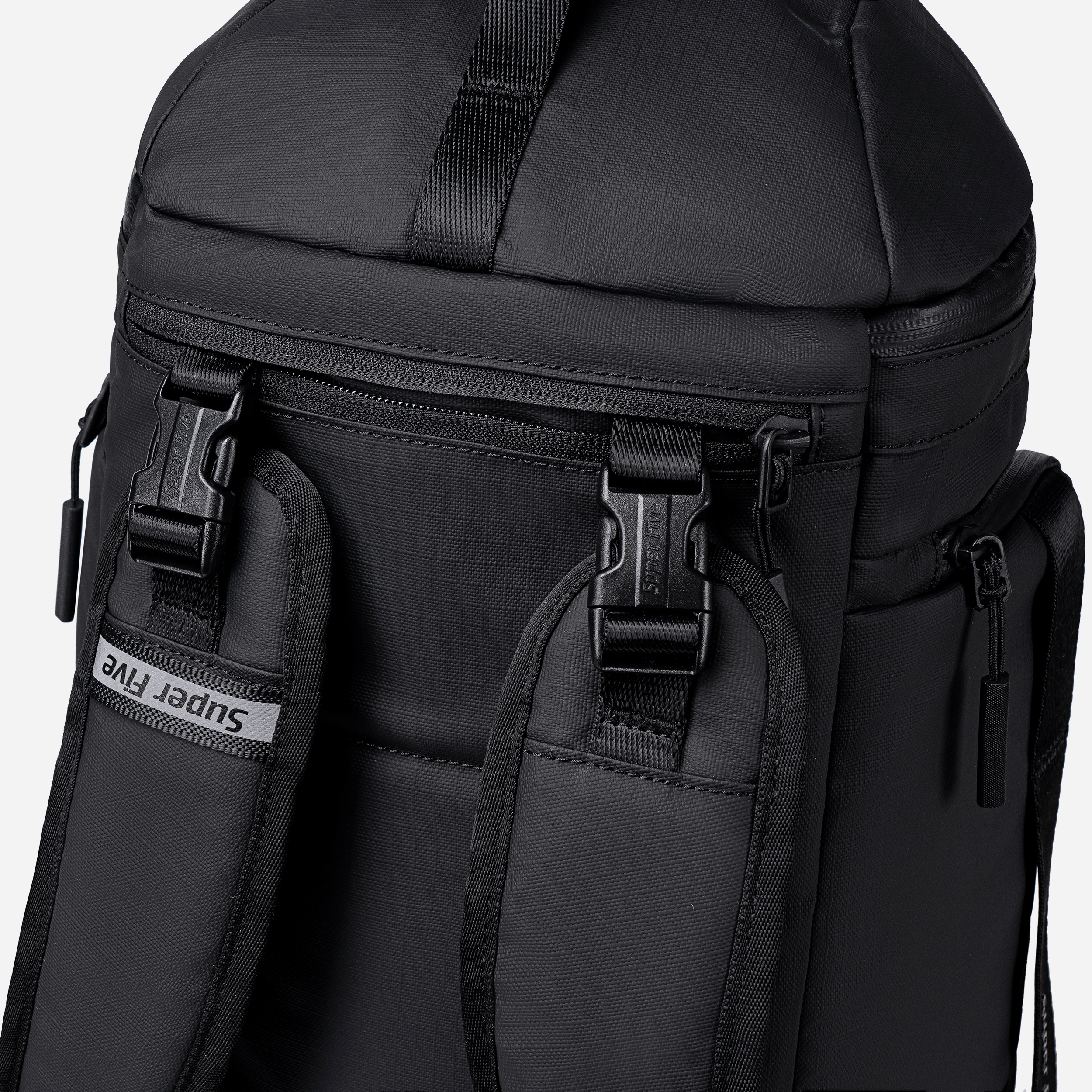 FB00742 Off White Super5