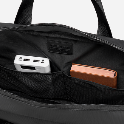 GWB00889 Black arctichunter-eg