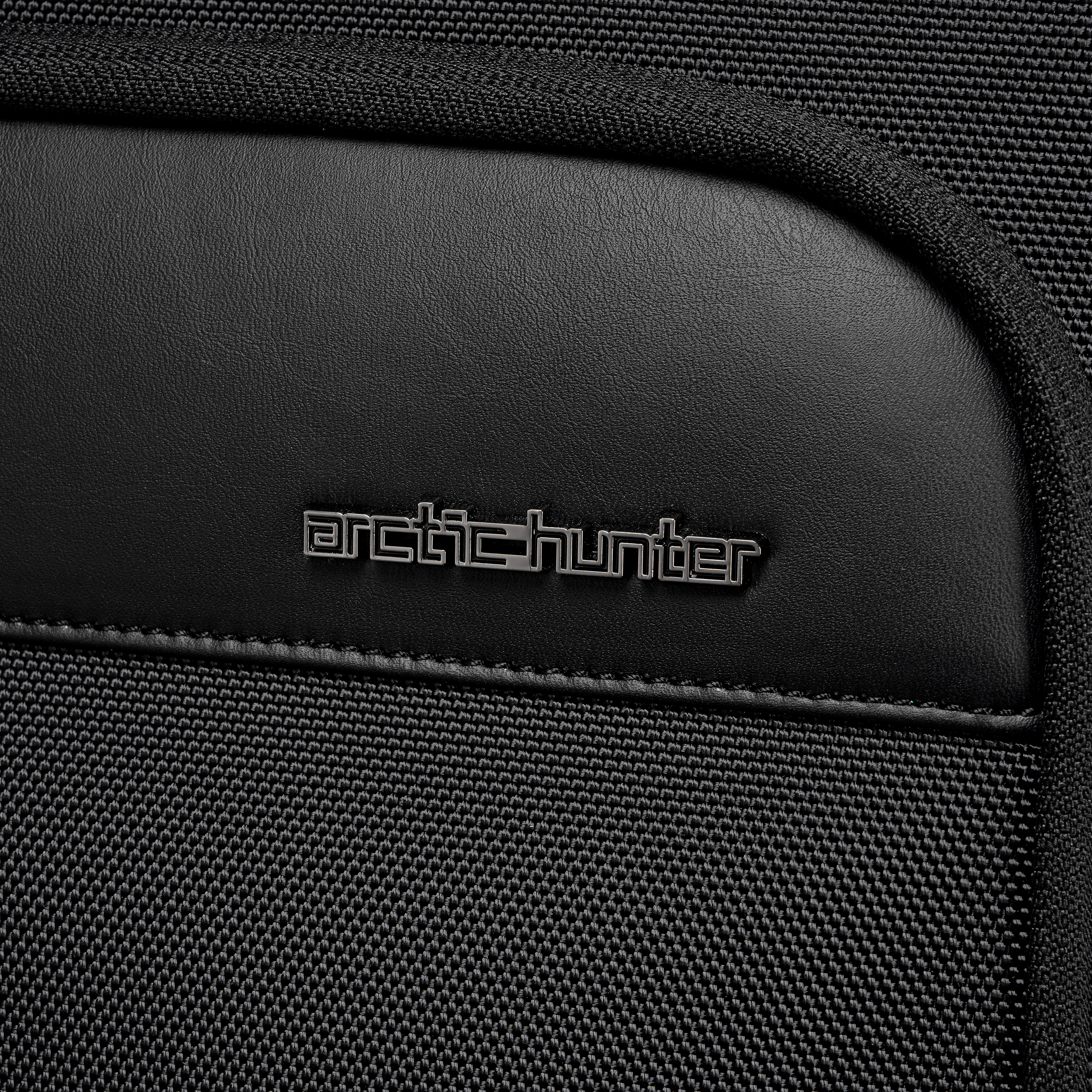 LGX004 Black 28 Liters