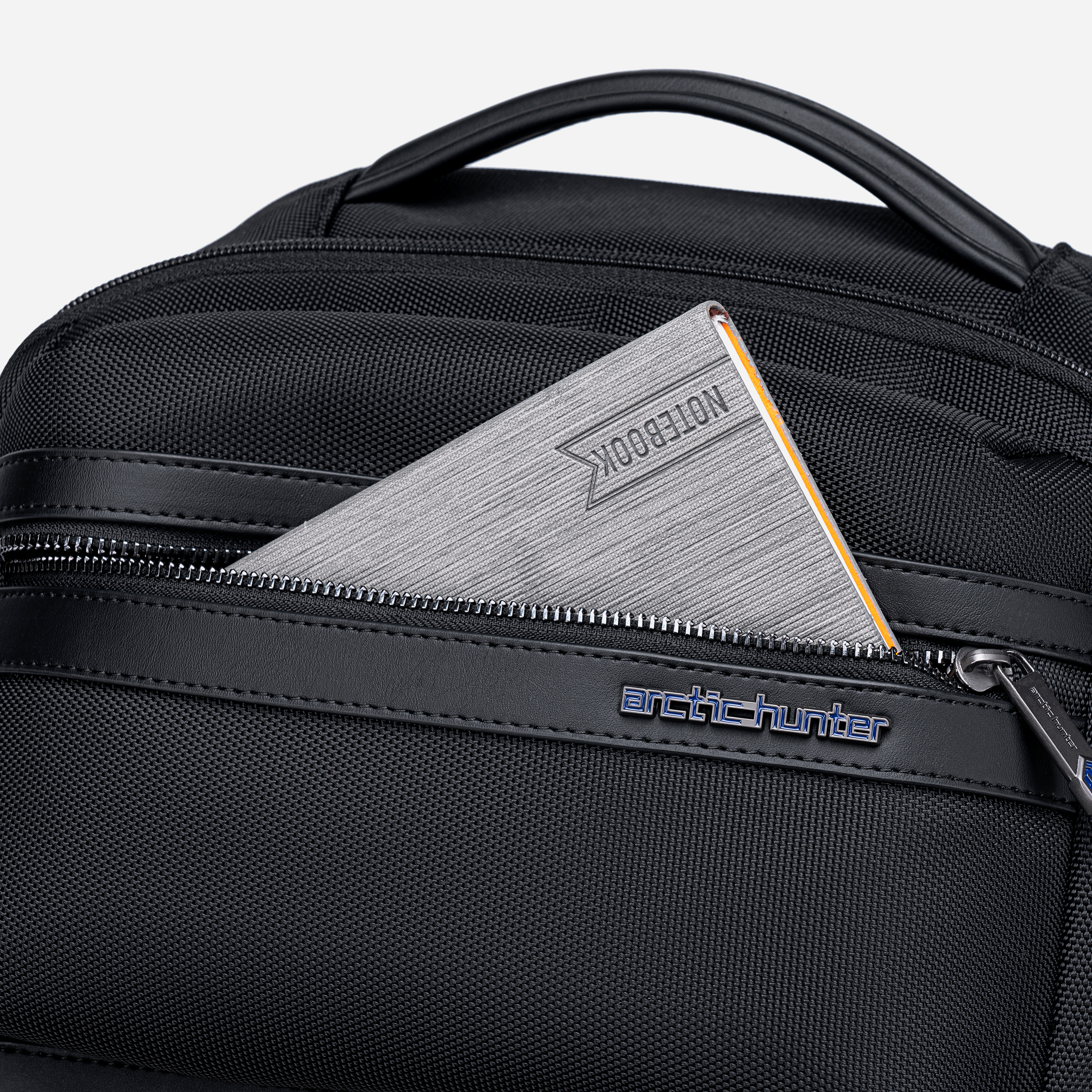 B00682 Blue arctichunter-eg