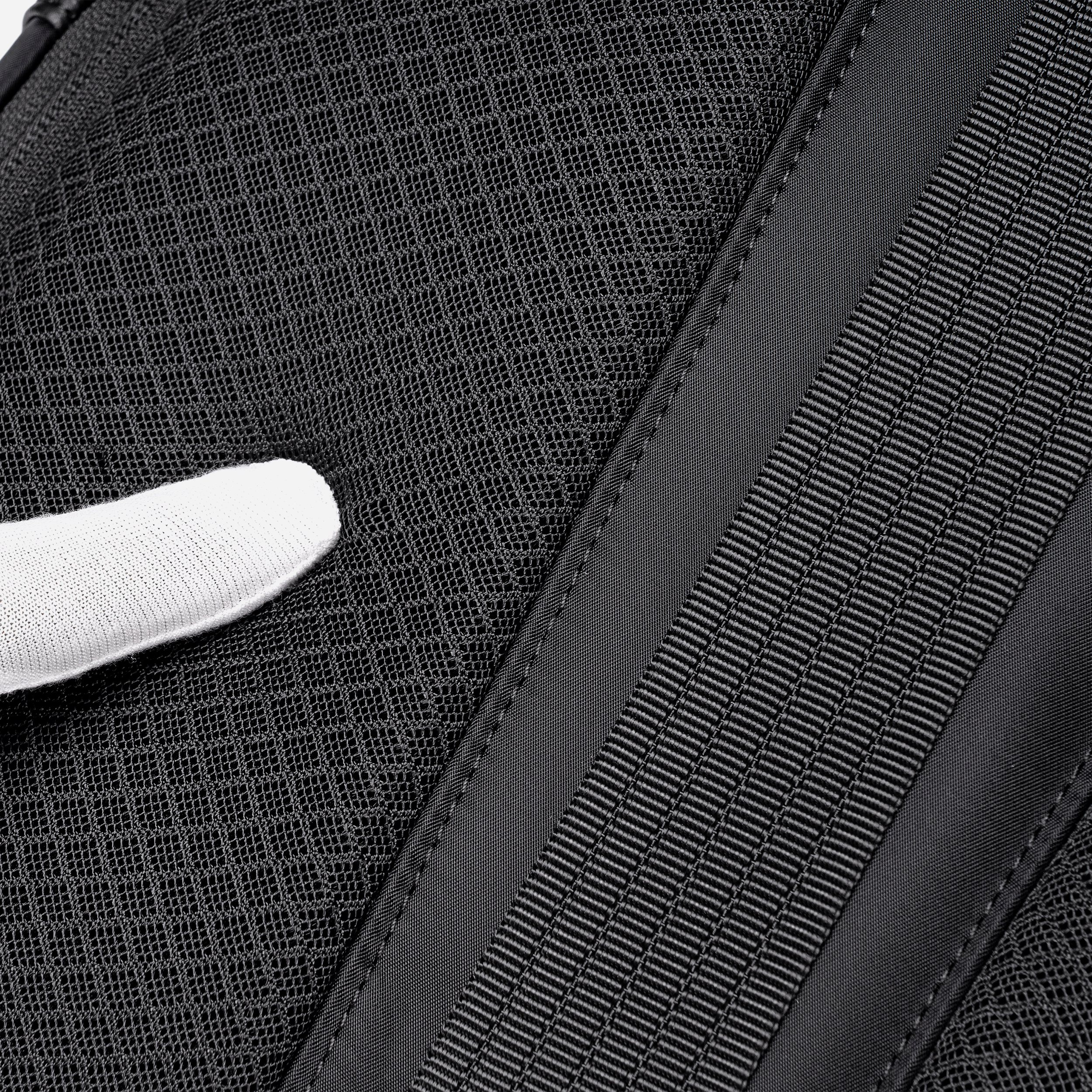 B00811 Black arctichunter-eg