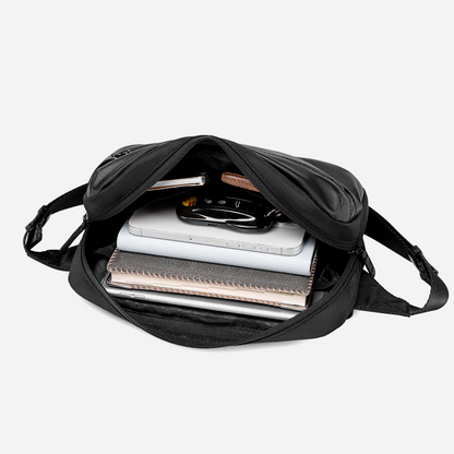 GXB00864 arctichunter-eg